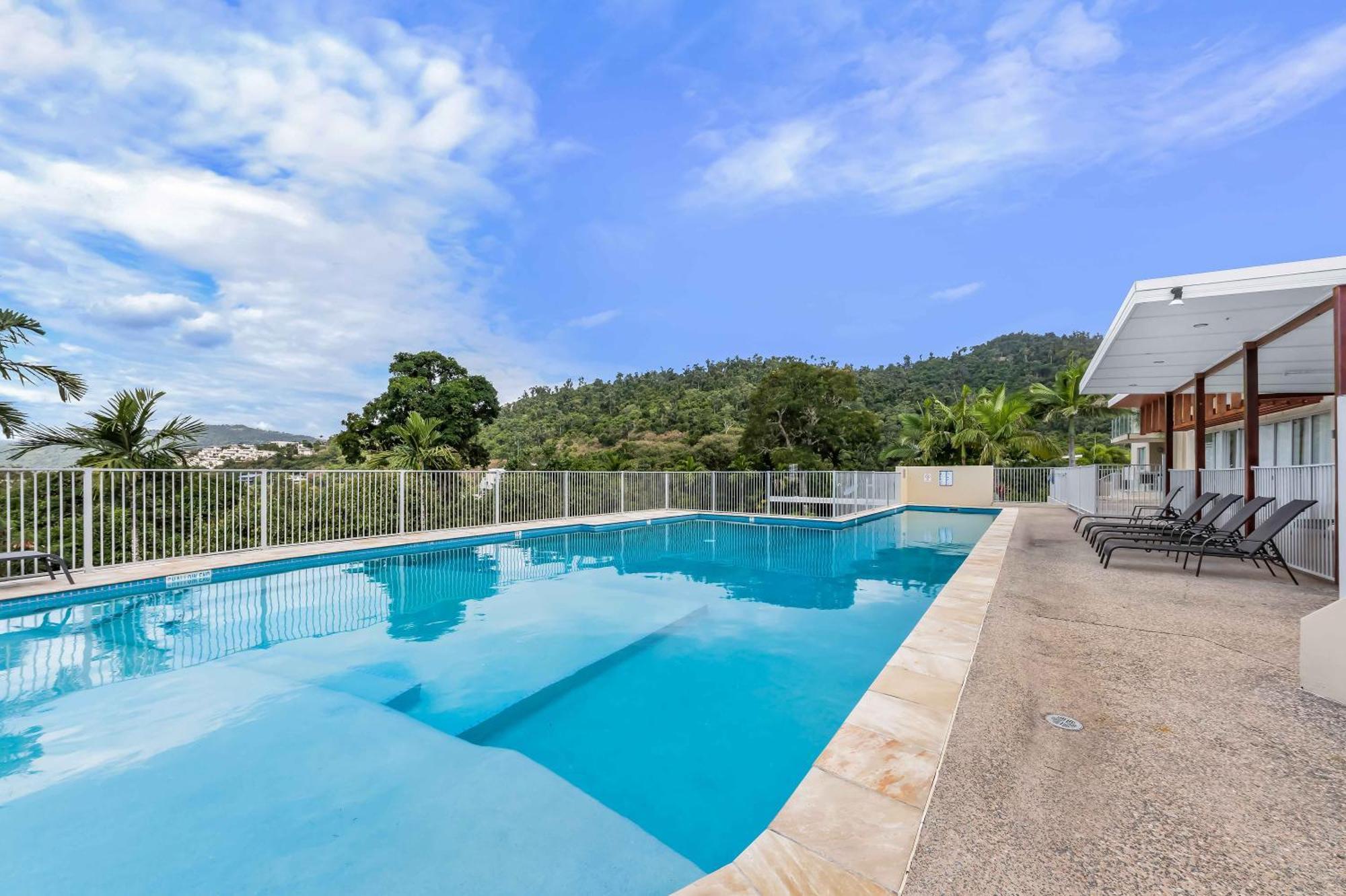 Airlie Summit Apartments Airlie Beach Ngoại thất bức ảnh